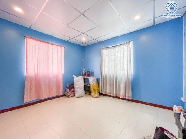 *****บ้านแฝดมือสองย่านปทุมธานี ม.การเคหะบางเดื่อ 346  บนเนื้อที่ 43.7 ตร.ว. ฟังก์ชัน 3 ห้องนอน 2 ห้องน้ำ 1 ที่จอดรถ ราคาถูก บนทำเลเชื่อมต่อหลายเส้นทาง ไม่ว่าจะเป็นถนน346, ถนนกรุงเทพ-ปทุมธานี, ถนนกาญจนาภิเษก จองด่วน!